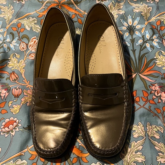 Cole Haan Gold loafers - Picture 1 of 9